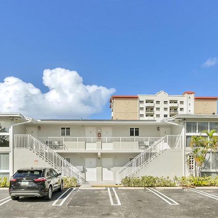 شقة Sunny Pompano Beach With Pool Access المظهر الخارجي الصورة